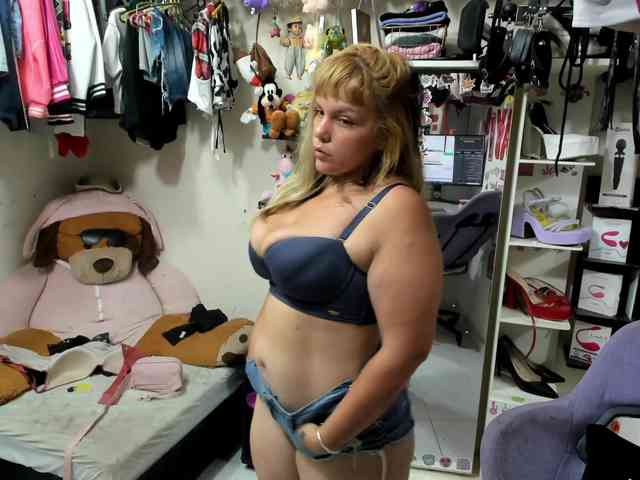 Alisson_Queen webcam