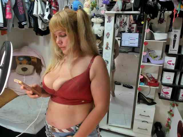 Alisson_Queen webcam