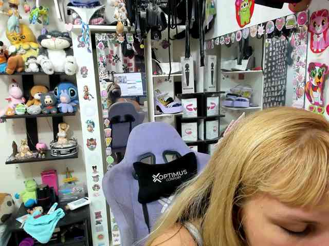 Alisson_Queen webcam
