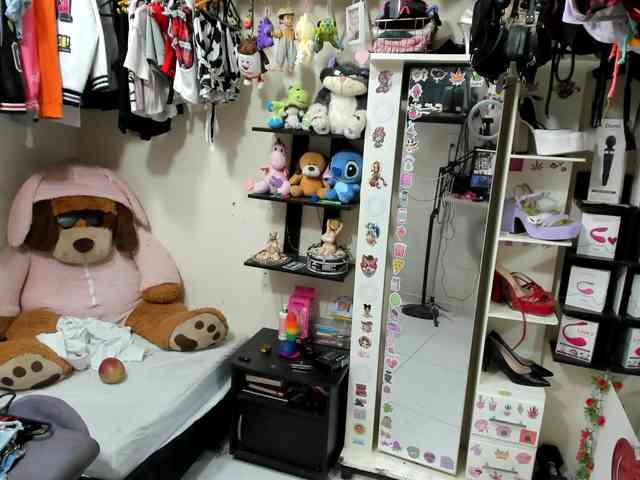 Alisson_Queen webcam