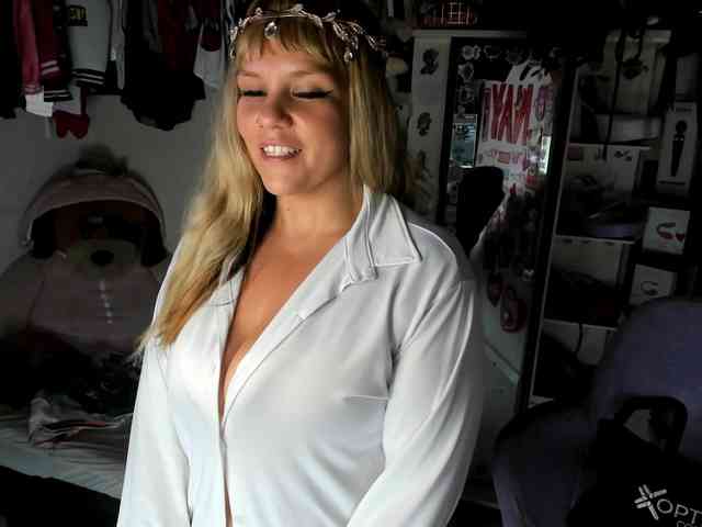 Alisson_Queen webcam