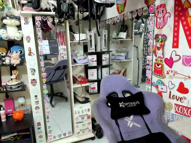 Alisson_Queen webcam