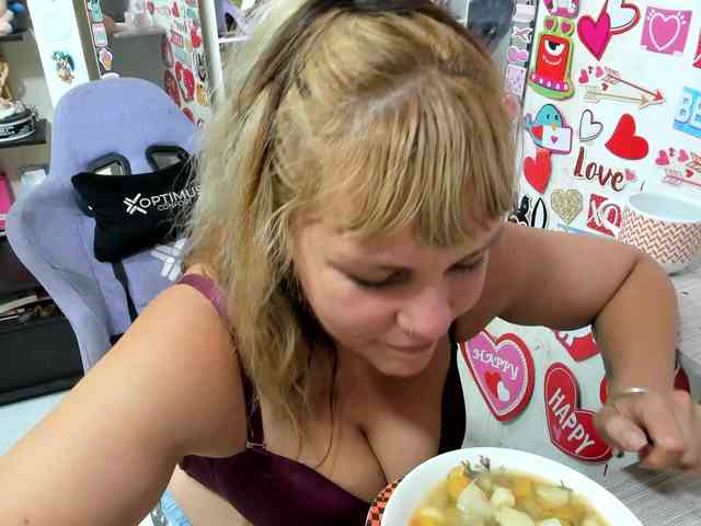 Alisson_Queen webcam