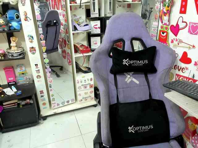 Alisson_Queen webcam