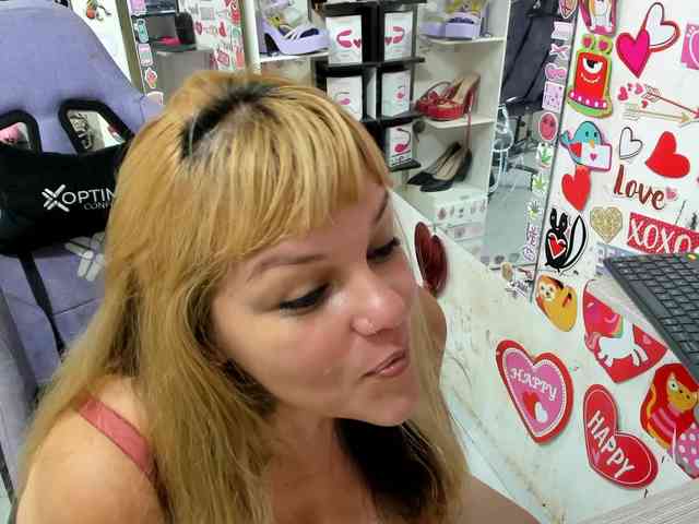 Alisson_Queen webcam