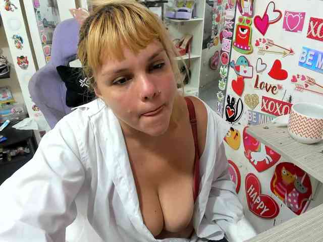 Alisson_Queen webcam