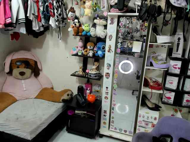 Alisson_Queen webcam
