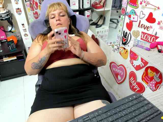 Alisson_Queen webcam