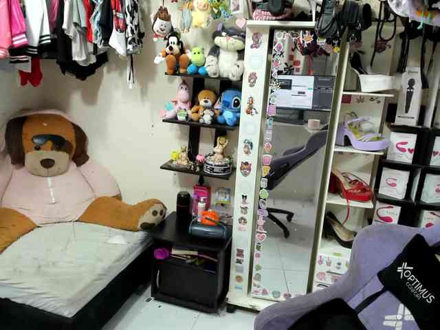 Alisson_Queen webcam