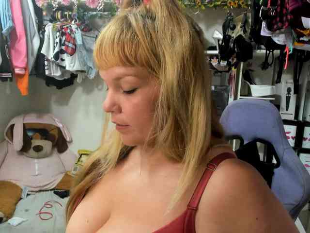 Alisson_Queen webcam