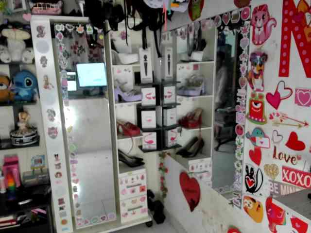 Alisson_Queen webcam