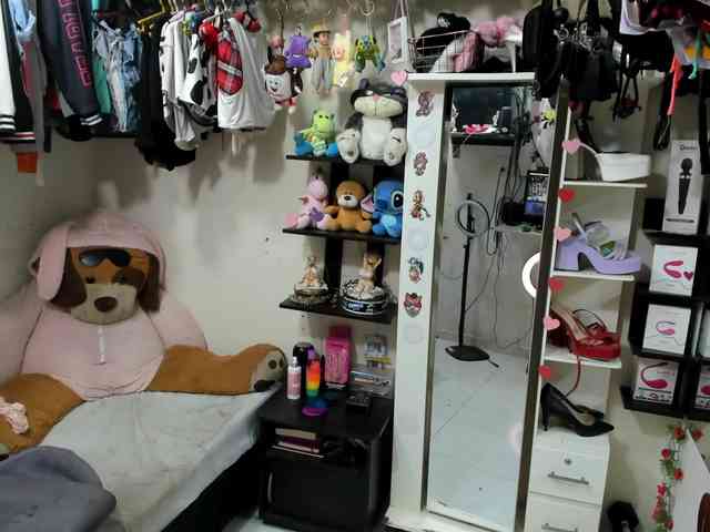 Alisson_Queen webcam
