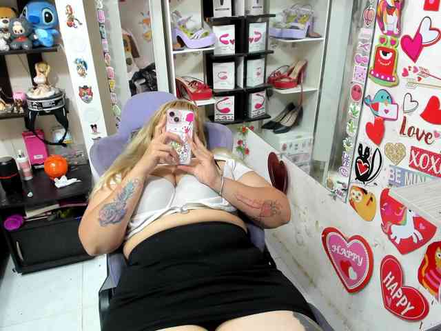 Alisson_Queen webcam
