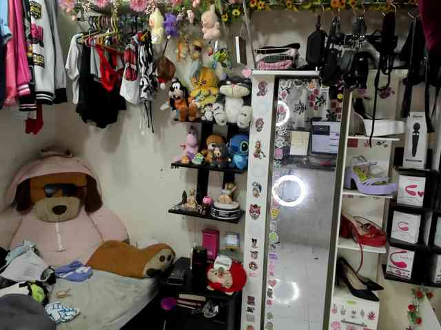 Alisson_Queen webcam