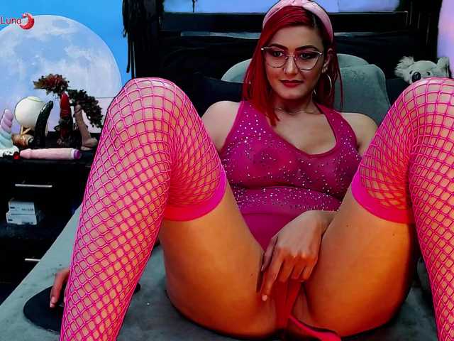 Hanna-Luna live cam on BongaCams