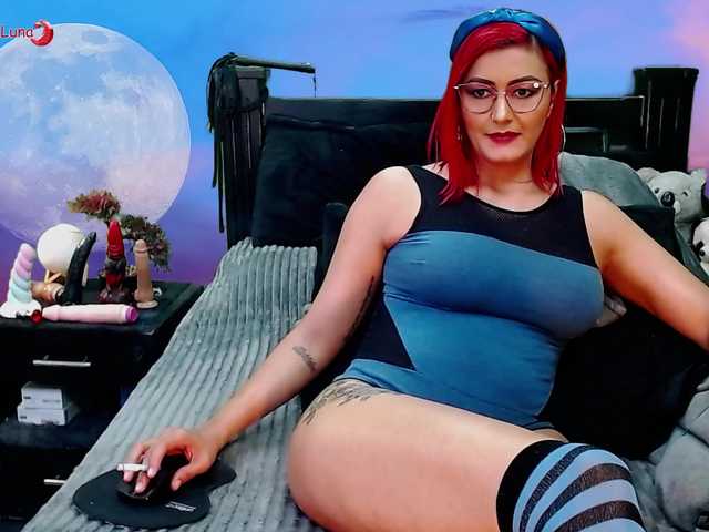 Hanna-Luna live cam on BongaCams