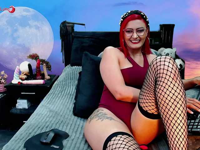 Hanna-Luna live cam on BongaCams