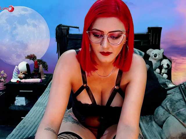 Hanna-Luna live cam on BongaCams