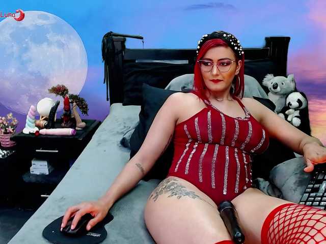 Hanna-Luna live cam on BongaCams