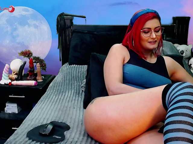 Hanna-Luna live cam on BongaCams