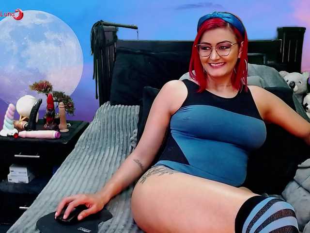 Hanna-Luna live cam on BongaCams