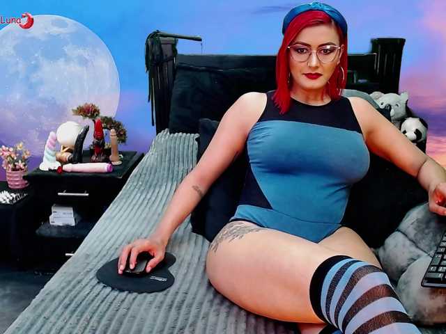 Hanna-Luna live cam on BongaCams