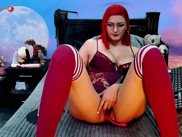 Hanna-Luna live cam on BongaCams