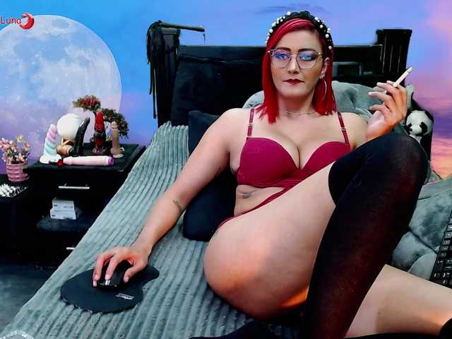 Hanna-Luna live cam on BongaCams