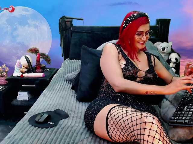 Hanna-Luna live cam on BongaCams