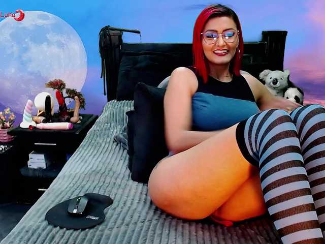 Hanna-Luna's BongaCams show and profile