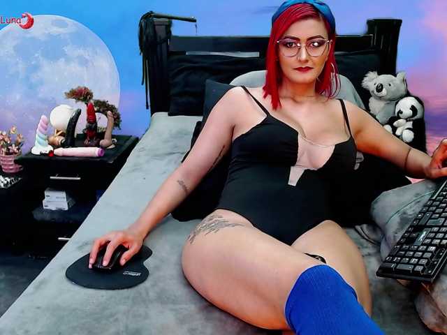 Hanna-Luna live cam on BongaCams