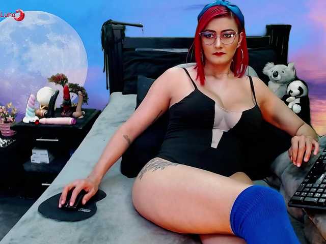 Hanna-Luna live cam on BongaCams