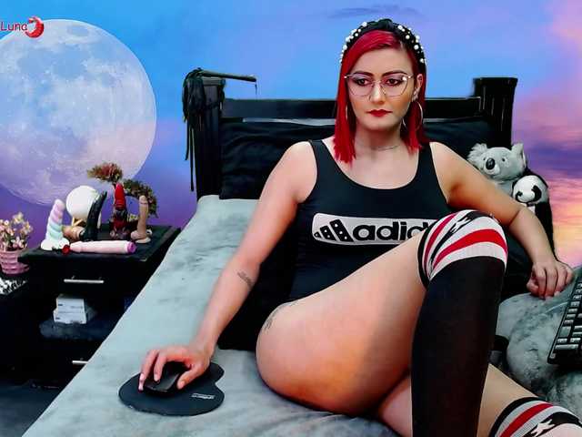 Hanna-Luna live cam on BongaCams