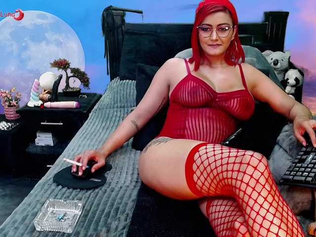Hanna-Luna live cam on BongaCams