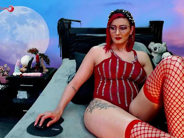 Hanna-Luna live cam on BongaCams