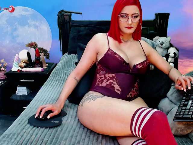 Hanna-Luna live cam on BongaCams