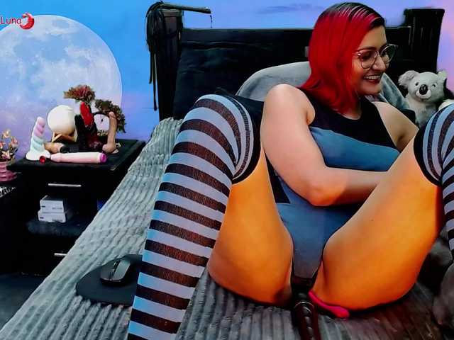 Hanna-Luna's BongaCams show and profile