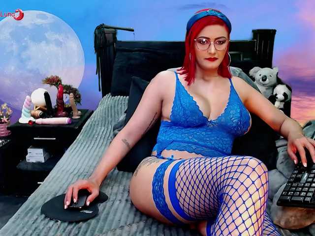 Hanna-Luna live cam on BongaCams