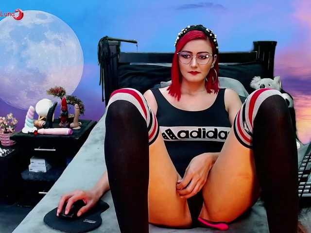 Hanna-Luna live cam on BongaCams