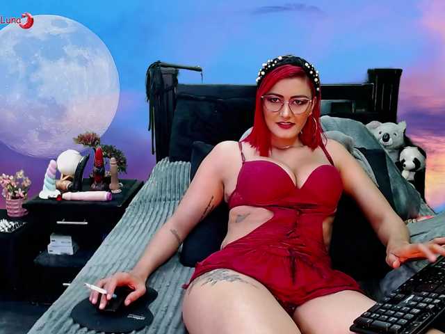 Hanna-Luna live cam on BongaCams