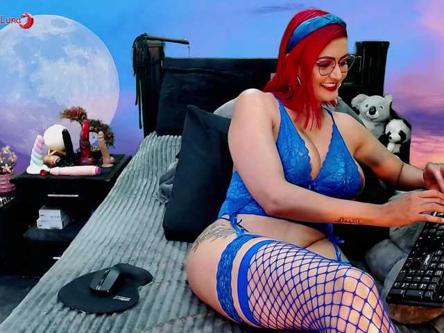 Hanna-Luna live cam on BongaCams