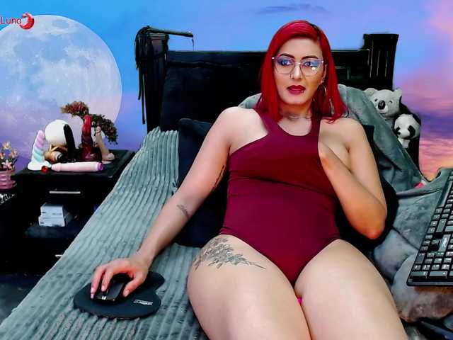 Hanna-Luna live cam on BongaCams