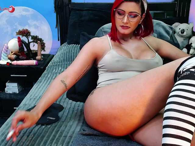Hanna-Luna live cam on BongaCams