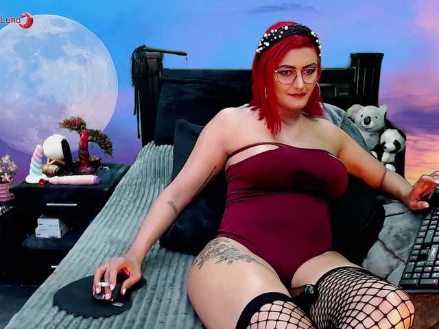 Hanna-Luna live cam on BongaCams