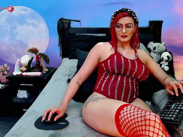 Hanna-Luna live cam on BongaCams