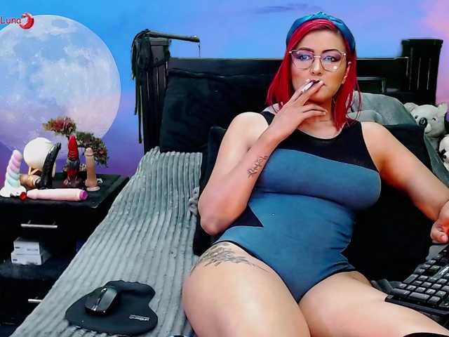 Hanna-Luna live cam on BongaCams