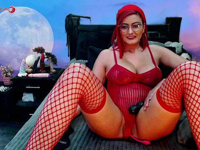Hanna-Luna live cam on BongaCams