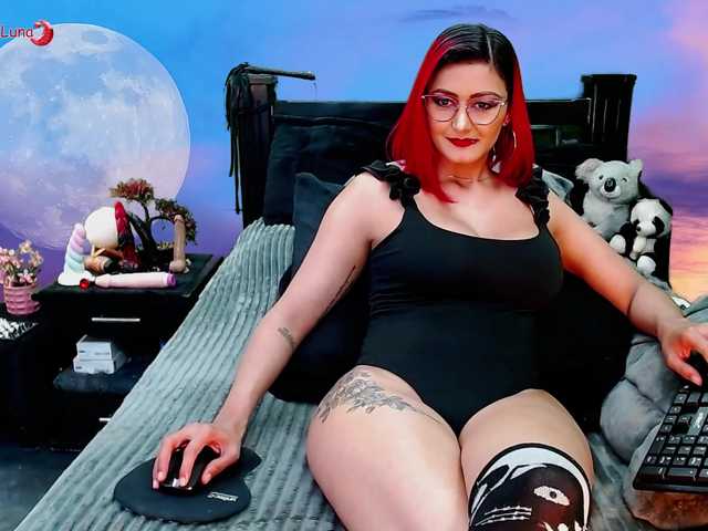 Hanna-Luna live cam on BongaCams