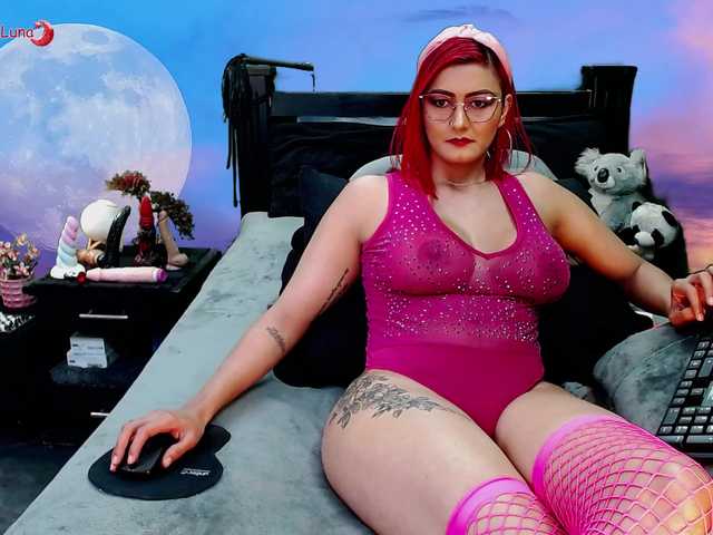 Hanna-Luna live cam on BongaCams