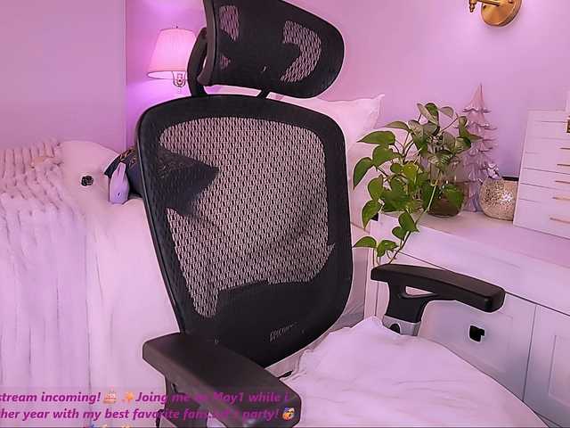 SeductiveMina's BongaCams show and profile